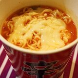 簡単＆チーズでまろやか☆辛ラーメンの美味しい食べ方